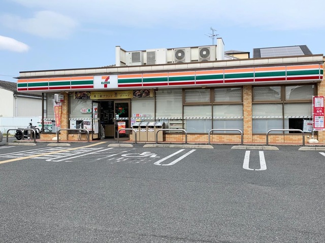 コンビニ　セブンイレブン堺百舌鳥梅北店（コンビニ）まで647m