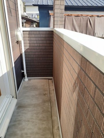 バルコニー　外からの目が気にならないバルコニーで洗濯物が干せます