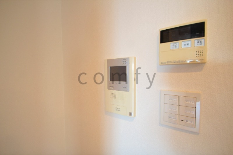 セキュリティ　モニター付きインターホン