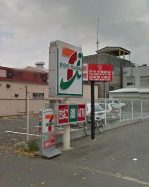 コンビニ　セブンイレブン（コンビニ）まで358m