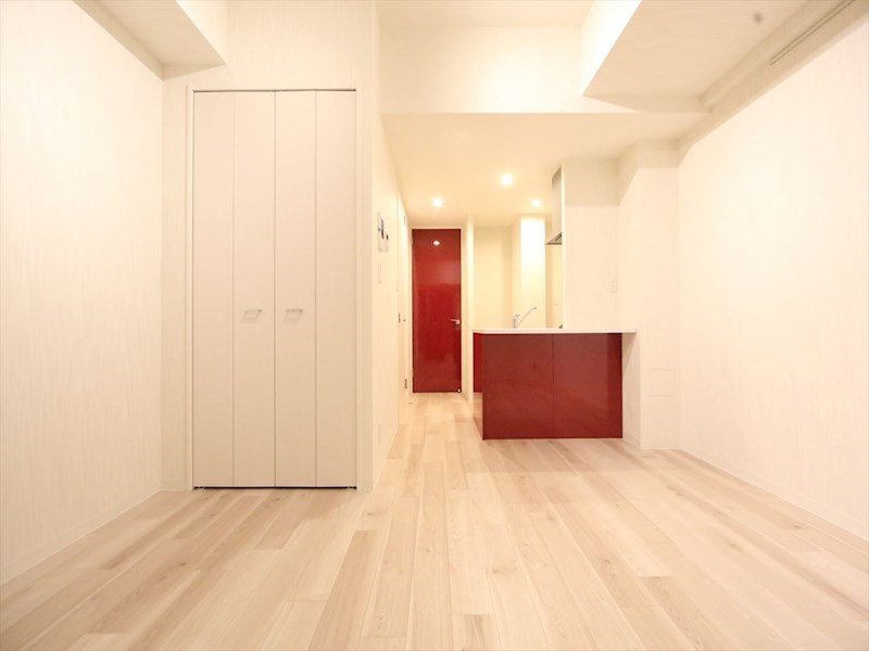 その他部屋・スペース　洋室9.3帖　カウンターキッチン　クローゼット付