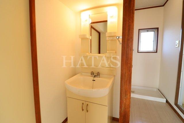 洗面設備　同物件別部屋です。