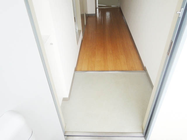 玄関　同物件別号室