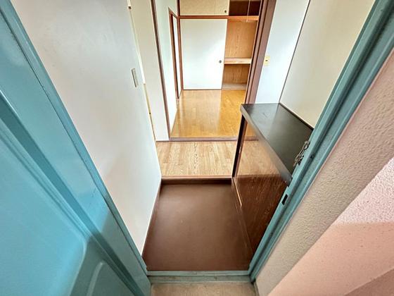 玄関　※別部屋の写真です