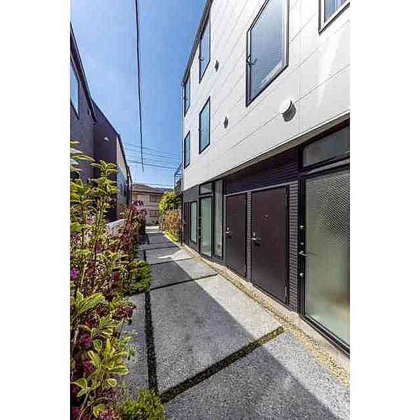 エントランス　エントランス