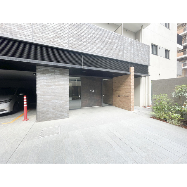 エントランス　清潔なエントランスです