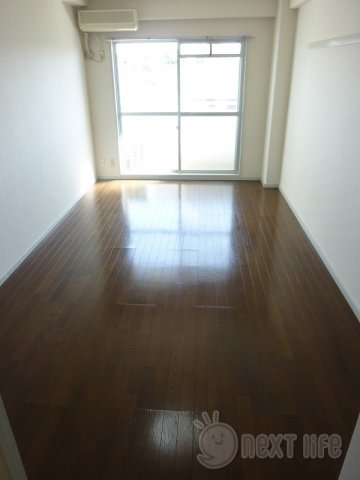 居室・リビング　プライムハウス