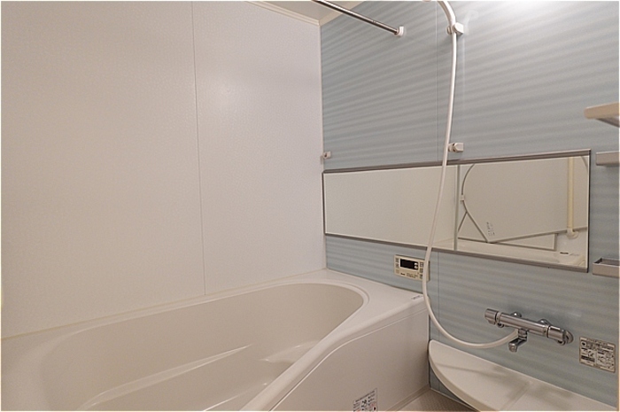 バス・シャワールーム　換気暖房乾燥機付き浴室