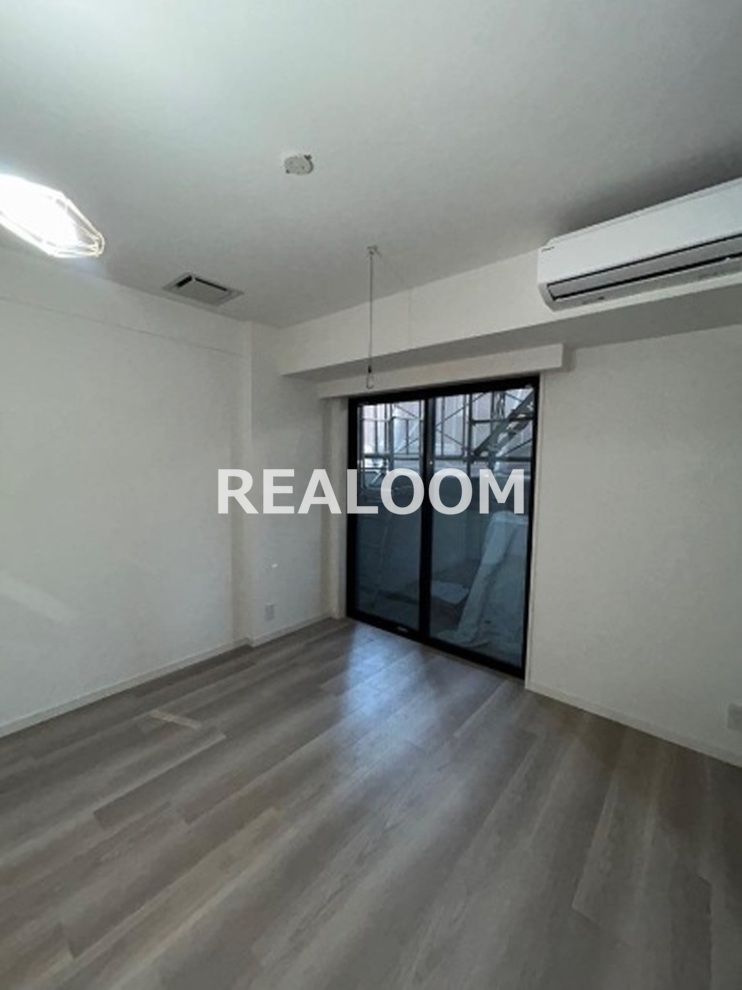 居室・リビング　写真と現況が異なる場合は現況優先となります。