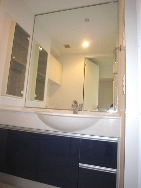 洗面設備　大型洗面台