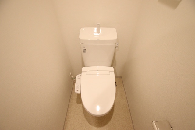 トイレ　※別室の参考写真の為、現況優先です。