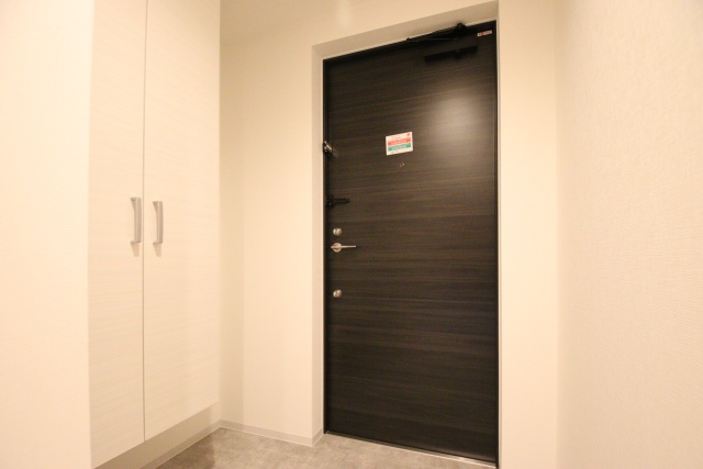 玄関　※別室の参考写真の為、現況優先です。