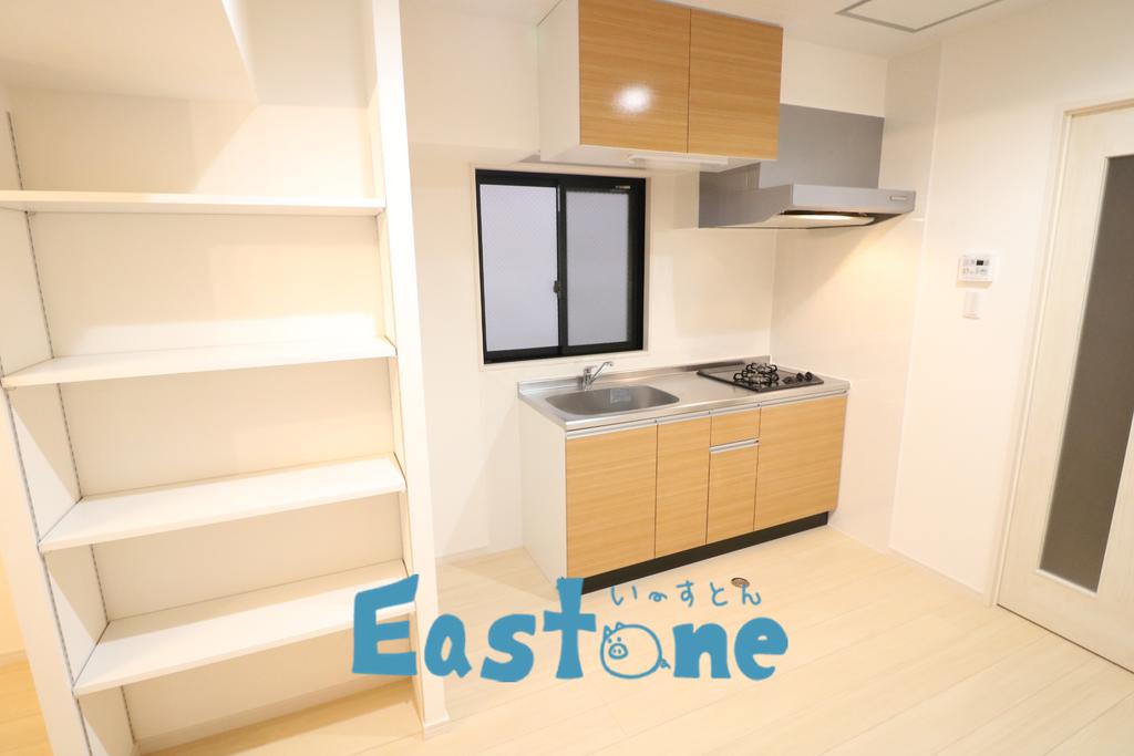 キッチン　窓付きキッチンが◎2口コンロ付きのシステムキッチン♪