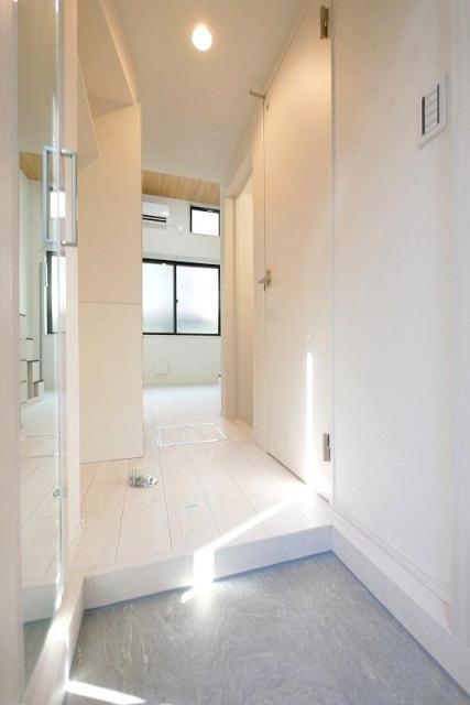 玄関　同仕様・同タイプ