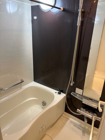 バス・シャワールーム　ゆったり過ごせるお風呂です