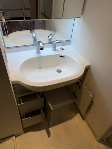 洗面設備　洗面所です