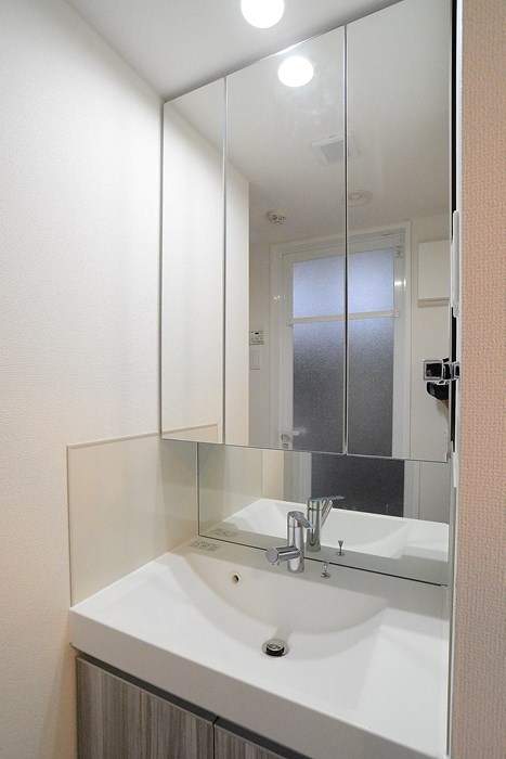 洗面設備　広い洗面スペース