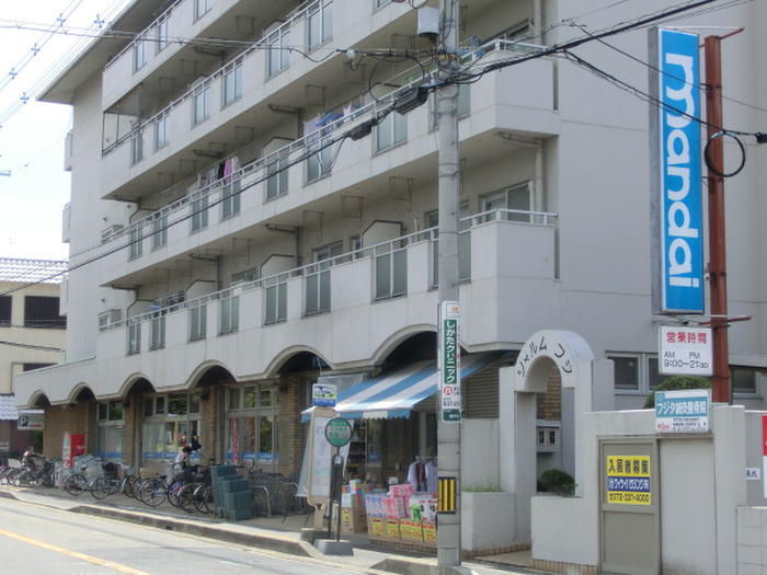 スーパー　万代（スーパー）まで389m