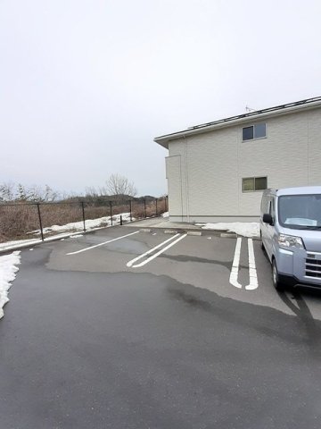 駐車場　車をお持ちの方に嬉しい駐車場付きの物件です