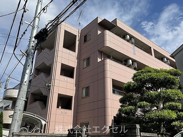 建物外観　玉川上水駅徒歩2分で通勤通学に便利です。