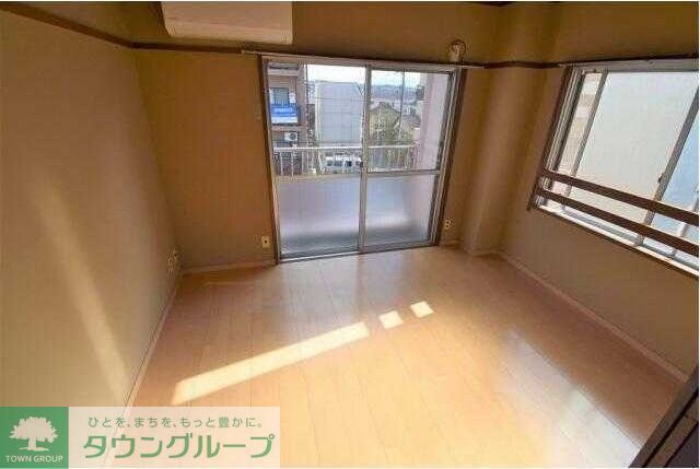 居室・リビング　★お問い合わせはタウンハウジング聖蹟桜ヶ丘店まで★