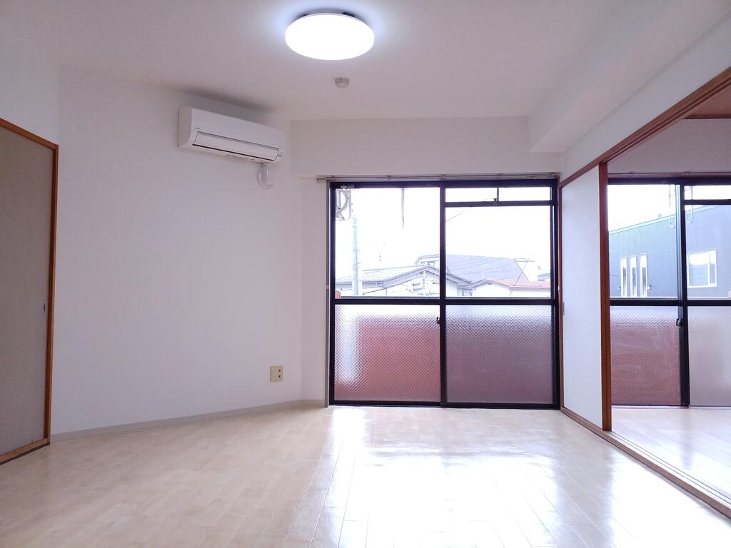 居室・リビング　※別号室