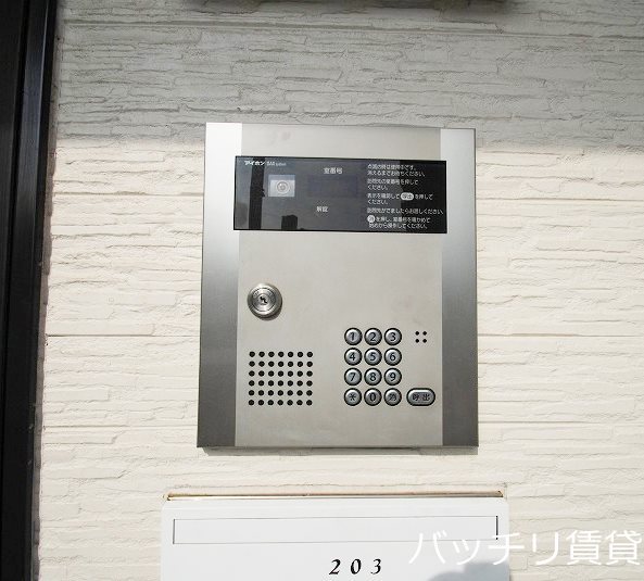 エントランス　画像は同シリーズ参考画像の為、現況を優先いたします。