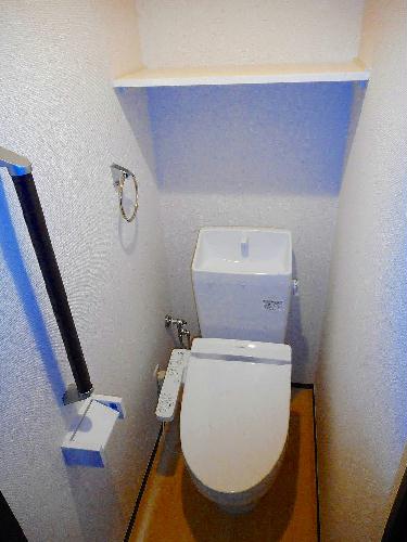 トイレ　温水洗浄便座付き