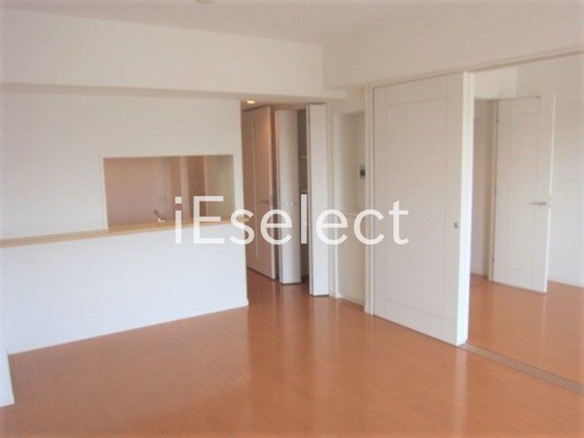 居室・リビング　オールフローリングで快適です