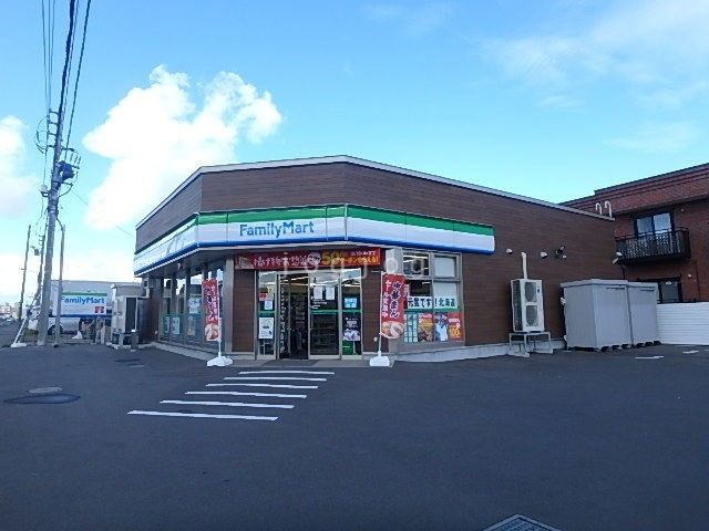 コンビニ　ファミリーマート千歳あずさ5丁目店（コンビニ）まで598m