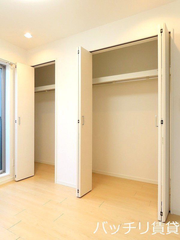 収納　画像は別号室タイプの為、現状を優先致します。