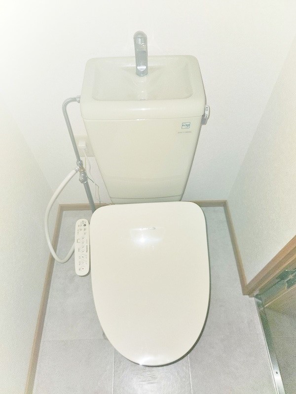 トイレ　★温水洗浄便座★