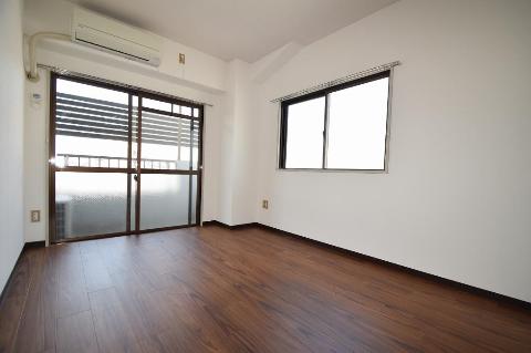 居室・リビング　寝室