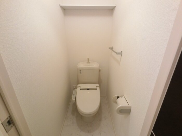 トイレ　温水洗浄暖房便座のトイレ