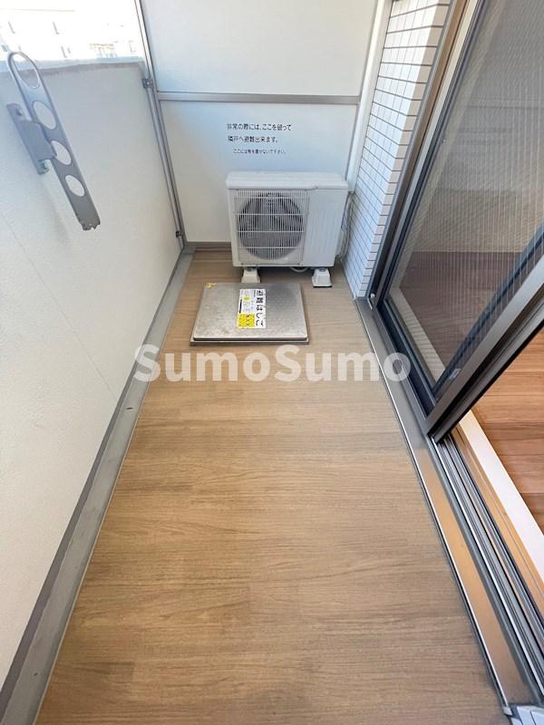 バルコニー　バルコニーからの眺めを楽しみながら食事をしませんか