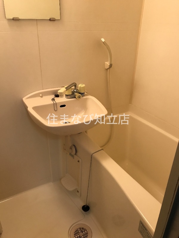 バス・シャワールーム　同型別部屋写真