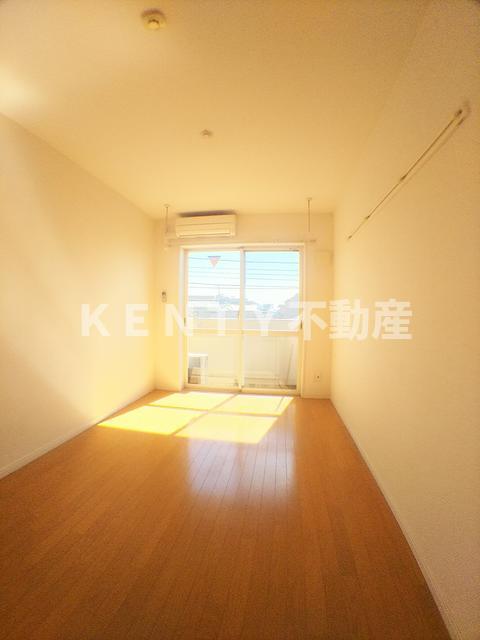 居室・リビング　居間です