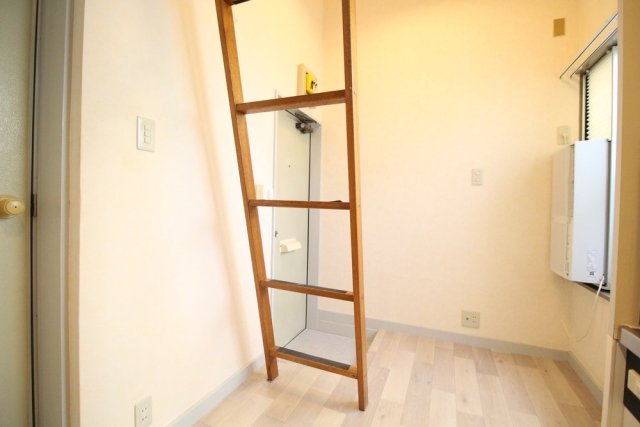 居室・リビング　広々とした洋室です