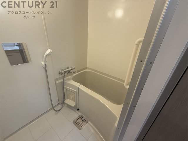 バス・シャワールーム　バストイレ別でおすすめです！