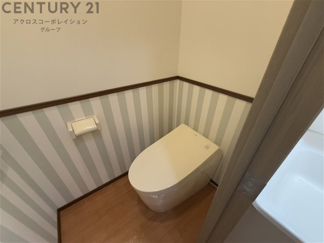 トイレ　コンパクトで使いやすいトイレです♪