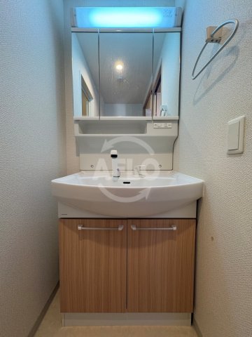 洗面設備　アメニティ西田辺　独立洗面台