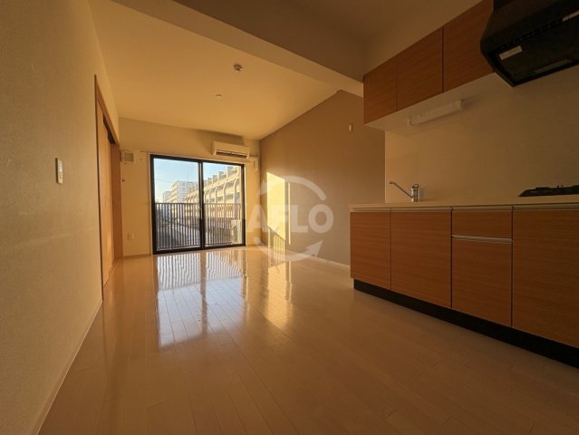 居室・リビング　アメニティ西田辺　リビング