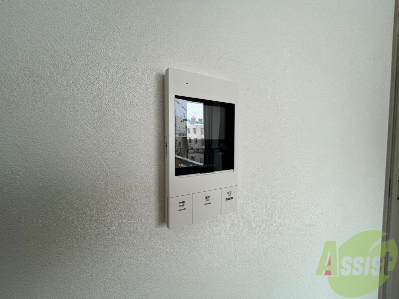 セキュリティ　ＴＶモニター付インターホンです。来客者の顔が見えるので安心！