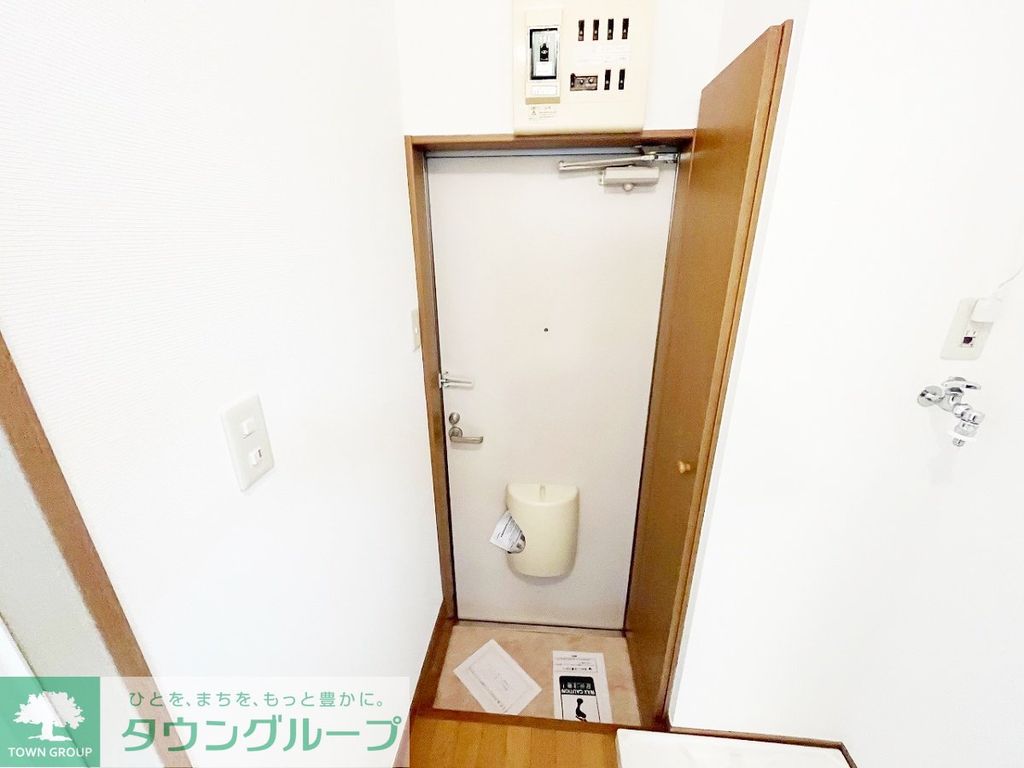 玄関　お部屋探しは株式会社　タウンハウジング　までお気軽にお問合…