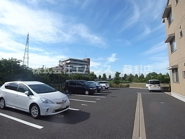駐車場　駐車場完備です