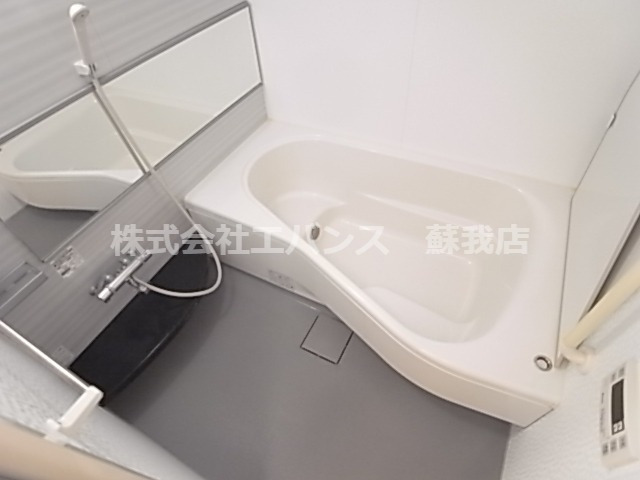 バス・シャワールーム　ゆったり過ごせるお風呂です
