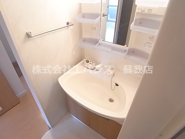 洗面設備　使いやすい洗面所です