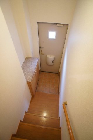 玄関　収納もある玄関です