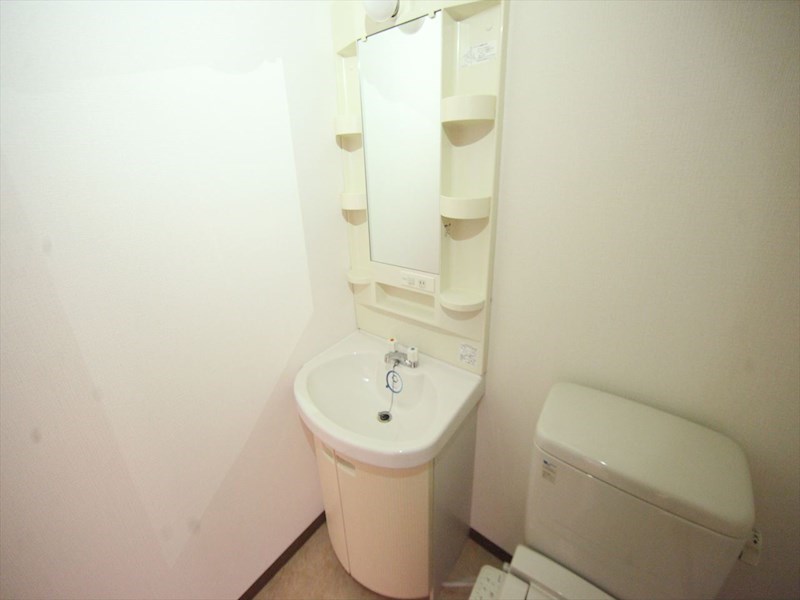 洗面設備　脱衣所　独立洗面台　収納スペース有