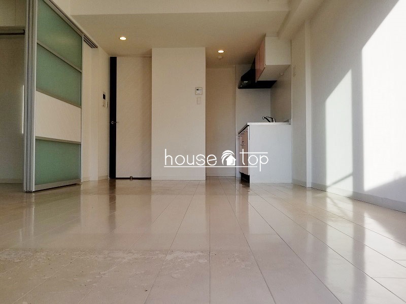 居室・リビング　テーブルやソファーも設置可能です！